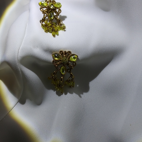 Vintage Necklace and Earring Set - Picture 4 of 10